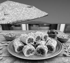 Anjeer Roll