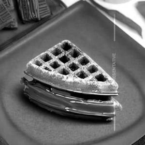 Crunchy kitkat waffle