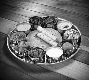 Maharaja veg thali