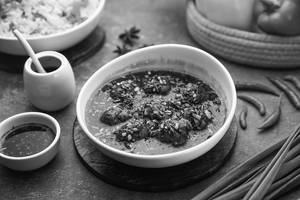 Vegtables Dumpling In Chilli Soya (8 Pc)