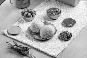 Khasta Aloo & Chhola