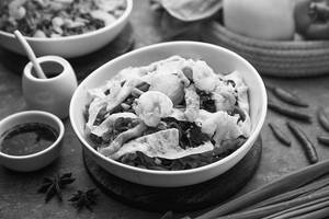 Pad Thai Kung Nang (Mixed) [Serves 2]