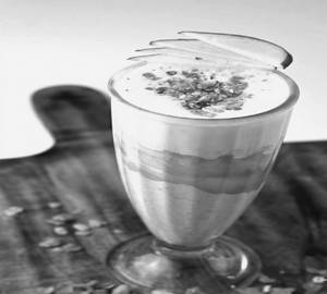 Apple, Granola, Peanut Butter And Cinnamon Smoothie