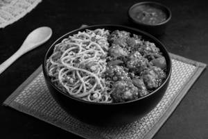 Chilli Chicken with Chilli Garlic Hakka Noodle Bowl