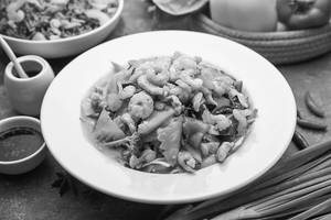 Pan Fried Noodles (Mixed) [Serves 2]