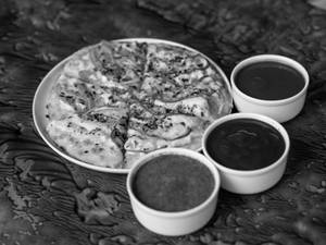 Spicy Schezwan Pizza [8 Inches]