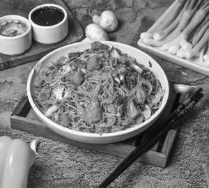 Chicken Schezwan Noodles