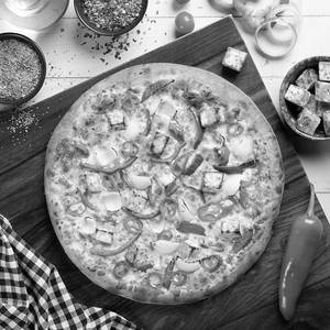 Makhni Delight Pizza