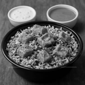 Hyderabadi Paneer Biryani [500 Ml,3-4 Pcs]