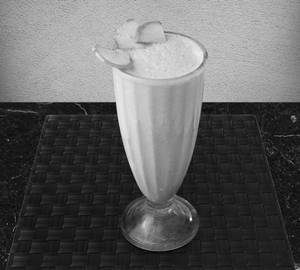 Avocado And Banana Milkshake 