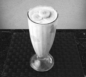 Banana Caramel Shake