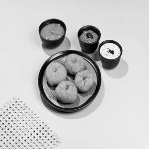 Vada (4 pcs)