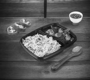 Veg Fried Rice With Chilli Chicken 3pcs