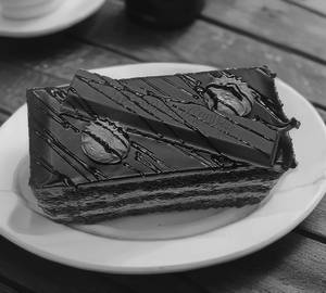 Kitkat Pastry
