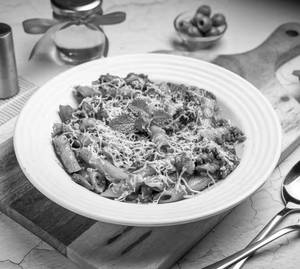 Red veg pasta