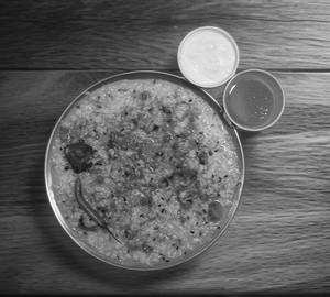 Mix Veg Khichdi ( 750 ml ) .