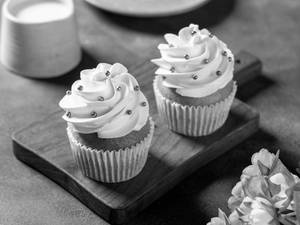 Vanilla Cup Cake - Set of 2