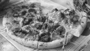 Beef Cube Pizza With Cheddar Cheese