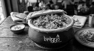 Hyderbadi Panner Tikka Slow Cooked Matka Biryani [1 kg]