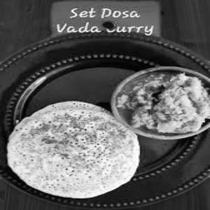 Kale Dosa(2) And Vadacurry