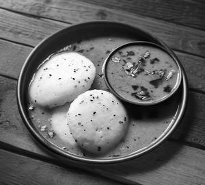 3 Idli+Sambar