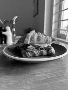 Ghee Roast Chicken Croissant