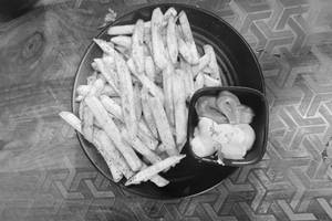 Classic salted fries