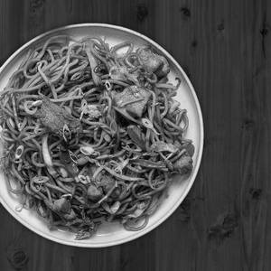 Egg Chicken Chow Mein