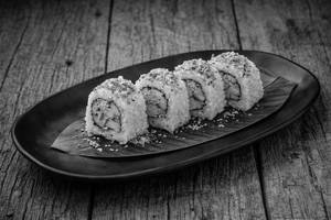 Fiery Avocado Sushi
