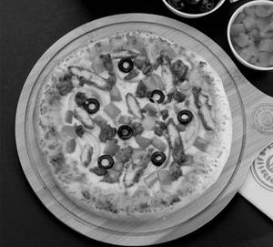 Loaded Chicken Supreme Pizza