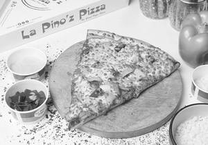 Korma Chicken Pizza(personal Giant Slice (22.5 Cm))