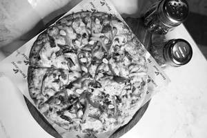 California Garden Pizza