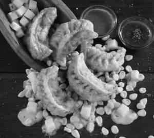 Corn & Cheese Momo