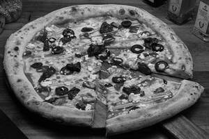 Pizza With Peppers Pizza