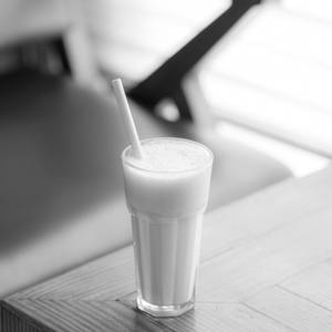 Banana Caramel Shake