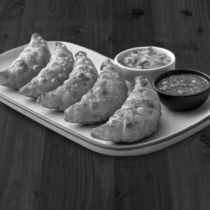 Veg Fried Momos Family Pack (42Pc)