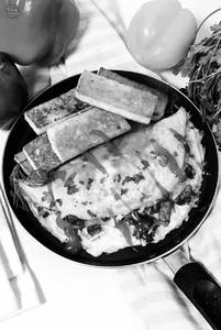 Healthy Chicken Omelette With Multigrain Bread
