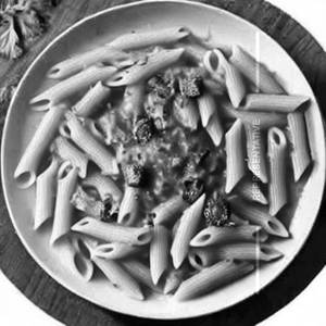 Chicken pasta in schezwan sause
