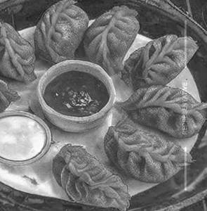 Cheese Paneer Kurkure Momos