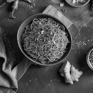Veg Chilli Garlic Noodles (large)