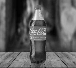 Coca Cola Soft Beverage [750 Ml]