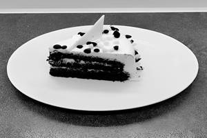 Eggless Vanilla Choco Chips Pastry ([1 piece])