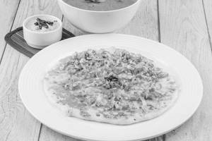 Butter Uttapam With Onion