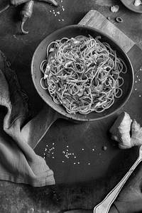 Veg Chilli Garlic Noodles (medium)