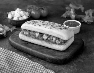 Paneer Kulcha Sandwich