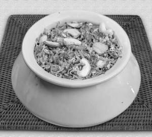 Veg Biryani With Raita 