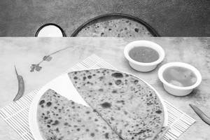 Aloo Pyaaz Paratha