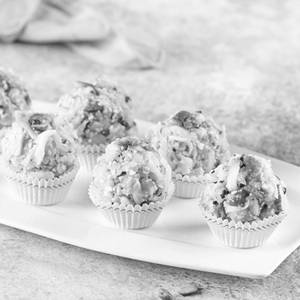 Coconut Gulkand Laddu