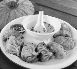 Classic Chicken Fried Momos