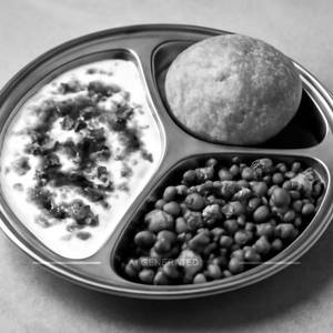 Dahi Boondi + Khasta Kachori + Peanut Chat [3 Partition Thali]
